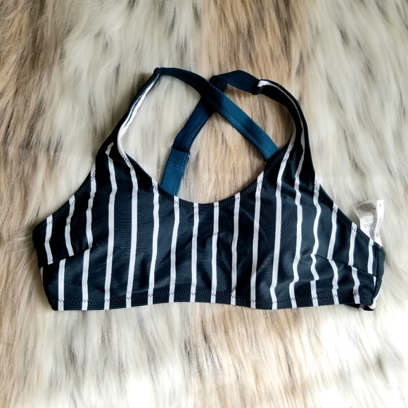3×$25 Cupshe Striped Bikini Top Size Medium - Picture 1 of 5